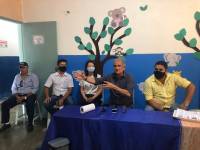 Prefeito Vital Costa se reúne com as mães dos alunos da Creche de Lagoa da Mata que passará por reforma