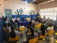 Prefeito Vital Costa se reúne com as mães dos alunos da Creche de Lagoa da Mata que passará por reforma