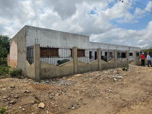 Prefeito Availdo Azevedo vistoria obras de reforma e ampliação da Escola Antônio Cândido, na comunidade de Carnaúba