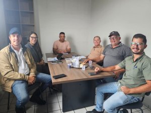 VÍDEO: Prefeito Availdo Azevedo coordena reunião emergencial após fortes chuvas em Araruna